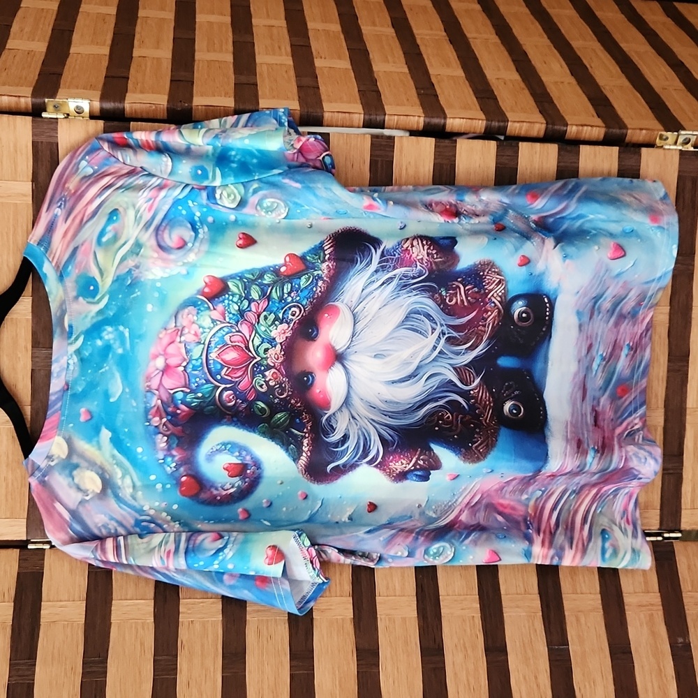 NWOT! Gnome stretch top - Picture 5 of 7